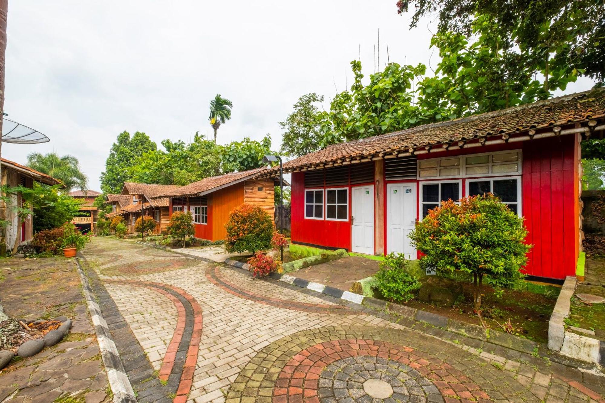 Oyo 2278 Cikidang Hunting Resort Sukabumi Esterno foto